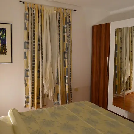 Flora Apartamento *